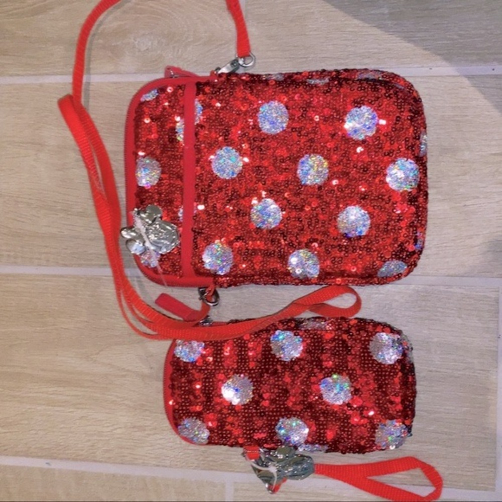 ❣️ Disney Parks Sequin Minnie bag crossbody and phone case - yes, 2 bags!!!!! ❣️